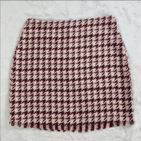 BCBGENERATION Houndstooth Fringe Hem Skirt - Picture 5 of 7